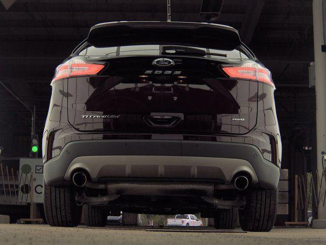 Photo of 2024 Burgundy Velvet Metallic Tinted Clearcoat Ford Edge