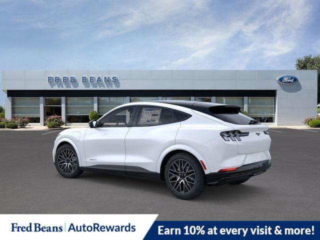 Photo of 2025 Star White Ford Mustang Mach-E