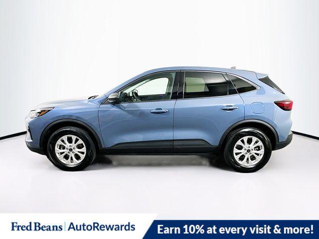 Photo of 2025 Vapor Blue Metallic Ford Escape