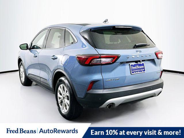 Photo of 2025 Vapor Blue Metallic Ford Escape