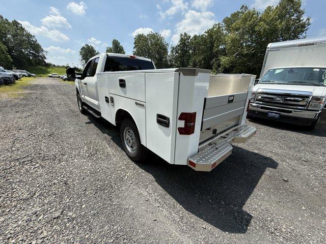 Photo of 2025 Oxford White Ford F-350