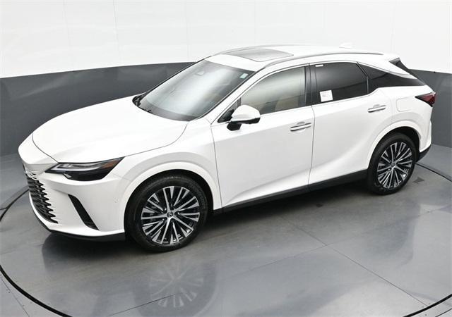 Photo of 2025 Eminent White Pearl Lexus RX 350
