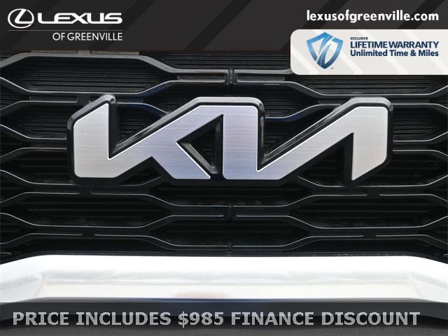 Photo of 2022 Everlasting Silver Kia Telluride