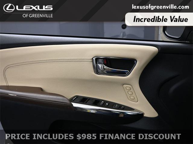 Photo of 2015 Creme Brulee Mica Toyota Avalon