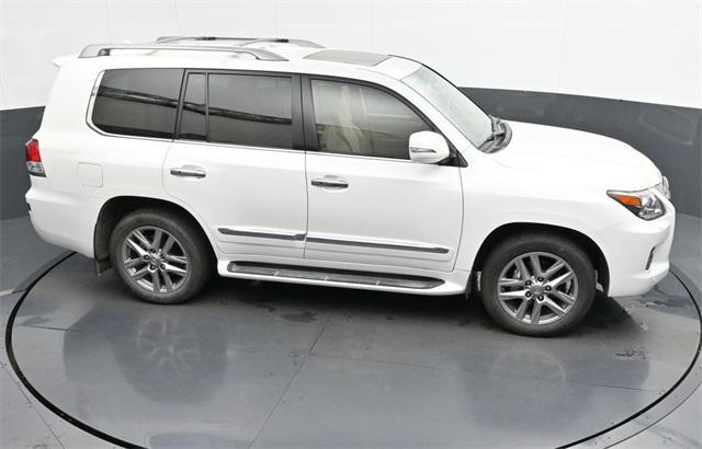 Photo of 2015 Starfire Pearl Lexus LX 570