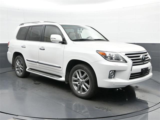 Photo of 2015 Starfire Pearl Lexus LX 570