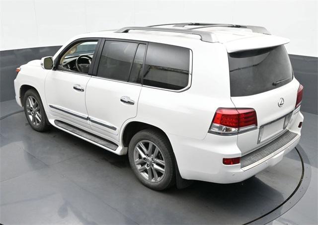 Photo of 2015 Starfire Pearl Lexus LX 570