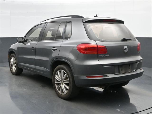 Photo of 2016 Pepper Gray Metallic Volkswagen Tiguan