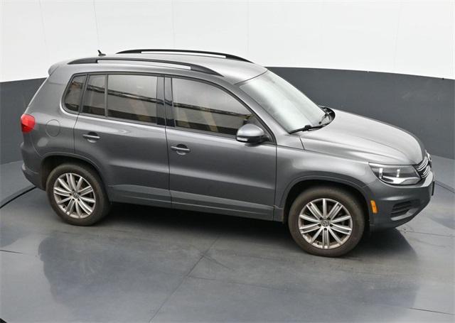 Photo of 2016 Pepper Gray Metallic Volkswagen Tiguan