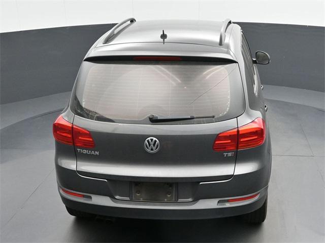 Photo of 2016 Pepper Gray Metallic Volkswagen Tiguan