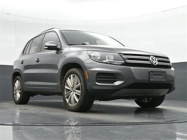 Photo of 2016 Pepper Gray Metallic Volkswagen Tiguan