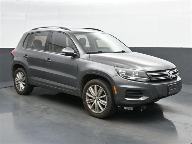 Photo of 2016 Pepper Gray Metallic Volkswagen Tiguan