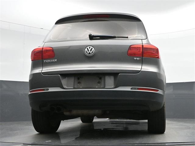 Photo of 2016 Pepper Gray Metallic Volkswagen Tiguan