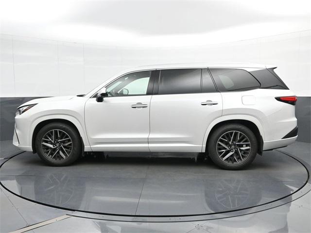 Photo of 2024 Wind Chill Pearl Lexus TX 350