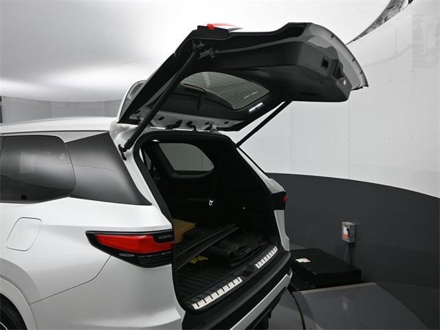 Photo of 2024 Wind Chill Pearl Lexus TX 350