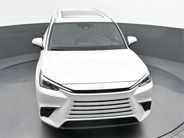 Photo of 2024 Wind Chill Pearl Lexus TX 350
