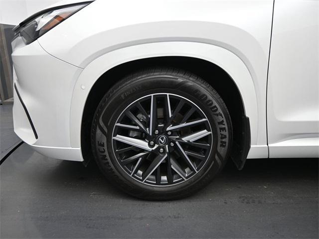 Photo of 2024 Wind Chill Pearl Lexus TX 350