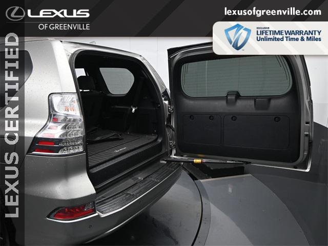 Photo of 2022 Atomic Silver Lexus GX 460