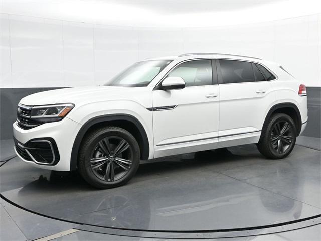 Photo of 2022 Oryx White Pearl Volkswagen Atlas Cross Sport
