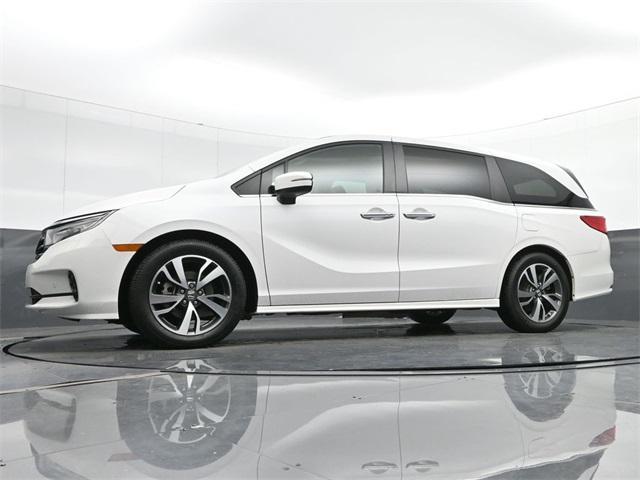 Photo of 2023 Platinum White Pearl Honda Odyssey