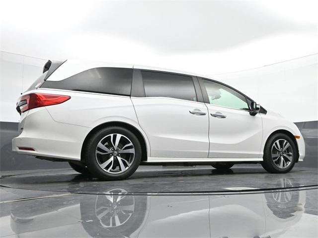 Photo of 2023 Platinum White Pearl Honda Odyssey