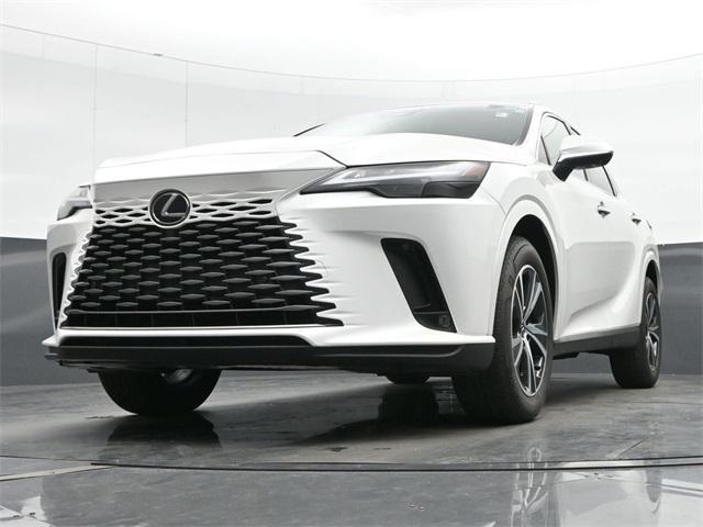Photo of 2023 Eminent White Pearl Lexus RX 350