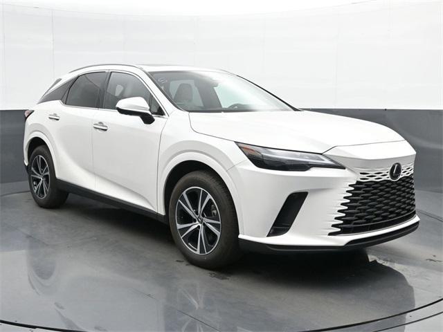 Photo of 2023 Eminent White Pearl Lexus RX 350