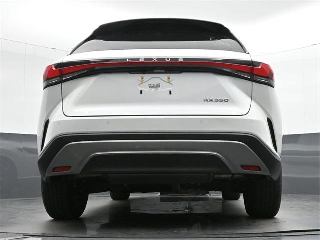 Photo of 2023 Eminent White Pearl Lexus RX 350