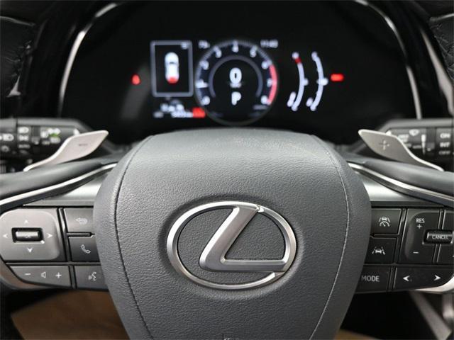 Photo of 2023 Eminent White Pearl Lexus RX 350