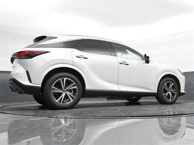 Photo of 2023 Eminent White Pearl Lexus RX 350
