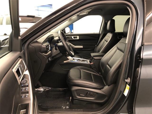 Photo of 2023 Stone Blue Metallic Ford Explorer