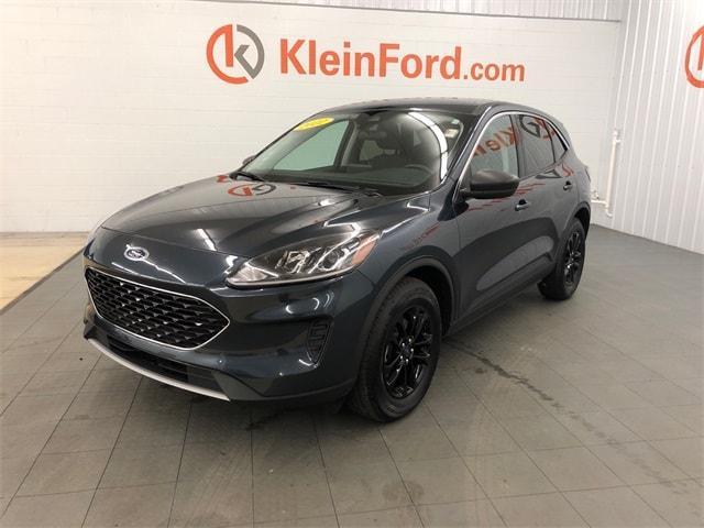 Photo of 2022 Stone Blue Metallic Ford Escape