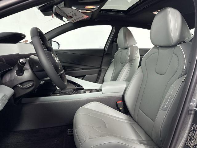 Photo of 2025 Amazon Gray Hyundai ELANTRA HEV