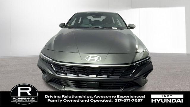 Photo of 2025 Amazon Gray Hyundai ELANTRA HEV