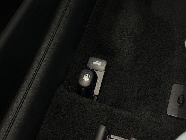 Photo of 2025 Amazon Gray Hyundai ELANTRA HEV