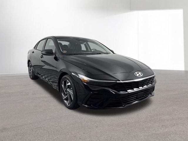 Photo of 2025 Black Hyundai ELANTRA HEV