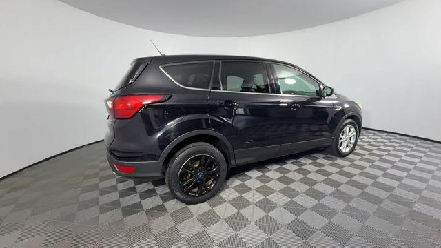 Photo of 2019 Black Metallic Ford Escape