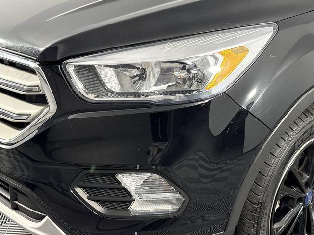 Photo of 2019 Black Metallic Ford Escape