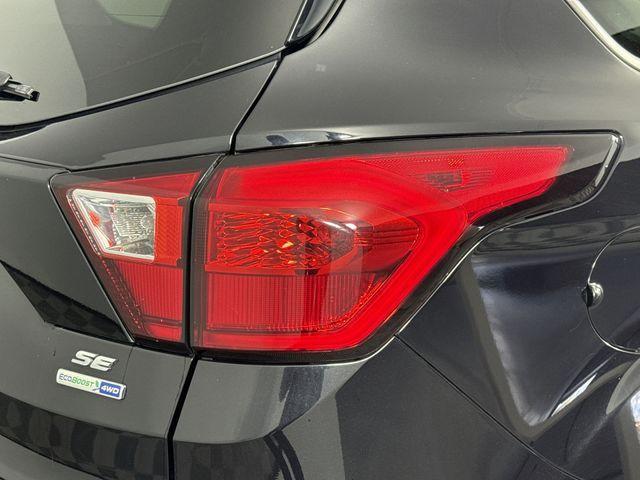 Photo of 2019 Black Metallic Ford Escape