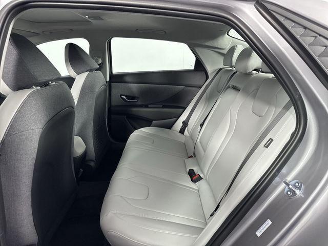 Photo of 2025 Metal Hyundai ELANTRA