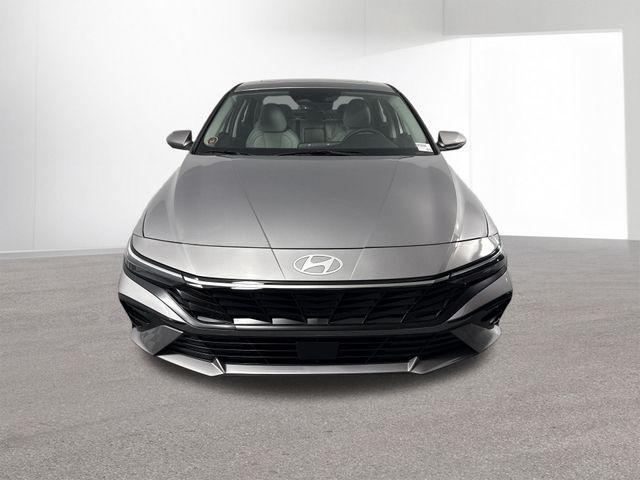 Photo of 2025 Metal Hyundai ELANTRA