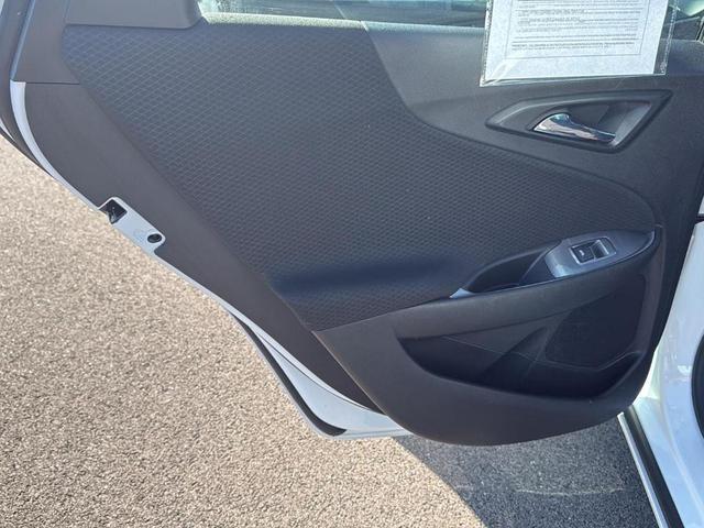Photo of 2023 Summit White Chevrolet Malibu