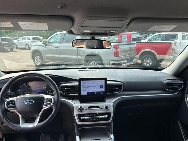 Photo of 2023 Stone Blue Metallic Ford Explorer