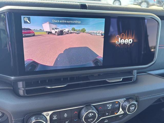 Photo of 2025 Granite Crystal Clearcoat Metallic Jeep Gladiator