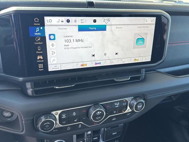 Photo of 2025 Granite Crystal Clearcoat Metallic Jeep Gladiator