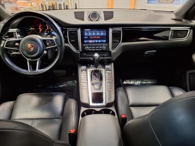 Photo of 2018 Black Porsche Macan