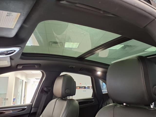Photo of 2018 Black Porsche Macan