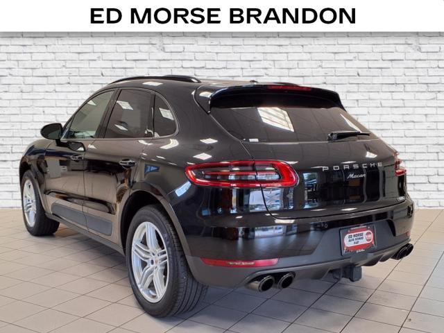 Photo of 2018 Black Porsche Macan