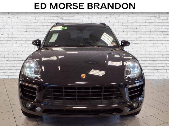 Photo of 2018 Black Porsche Macan
