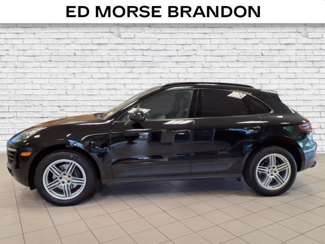 Photo of 2018 Black Porsche Macan